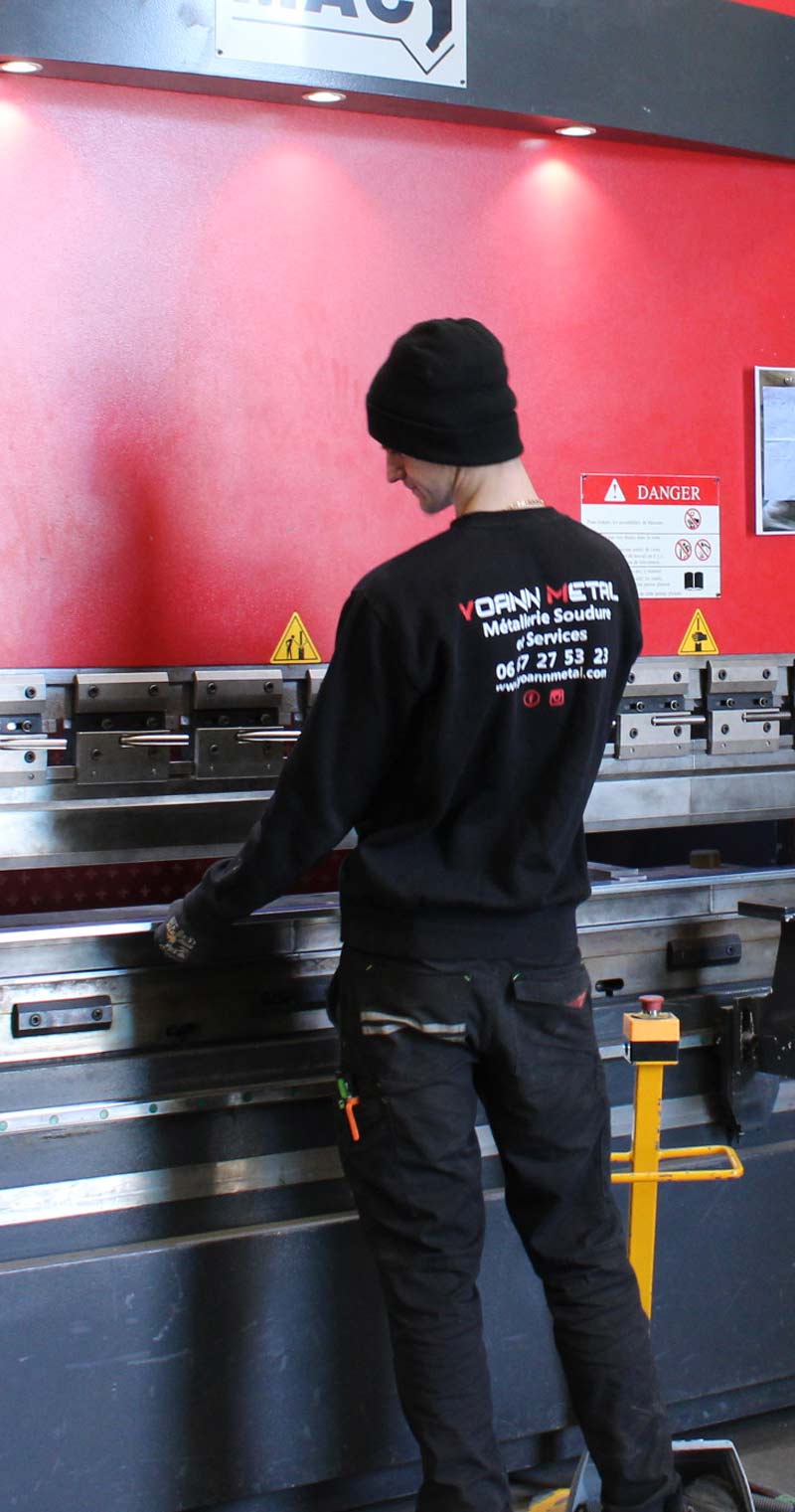 rejoindre-equipe-emploi-metallerie Membre de l'équipe du pliage