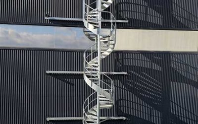 escaliers-en-ferronnerie-d-exterieur Un escalier d'extérieur hélicoïdal